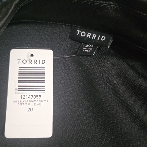 Torrid Black Tuxedo Skater Dress NWT Size 20 - Picture 5 of 5
